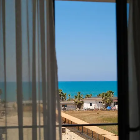 Albatros & Hotel Rrogozhine