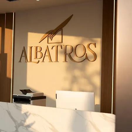 Albatros & Rrogozhine