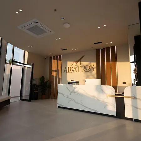 Albatros & 호텔