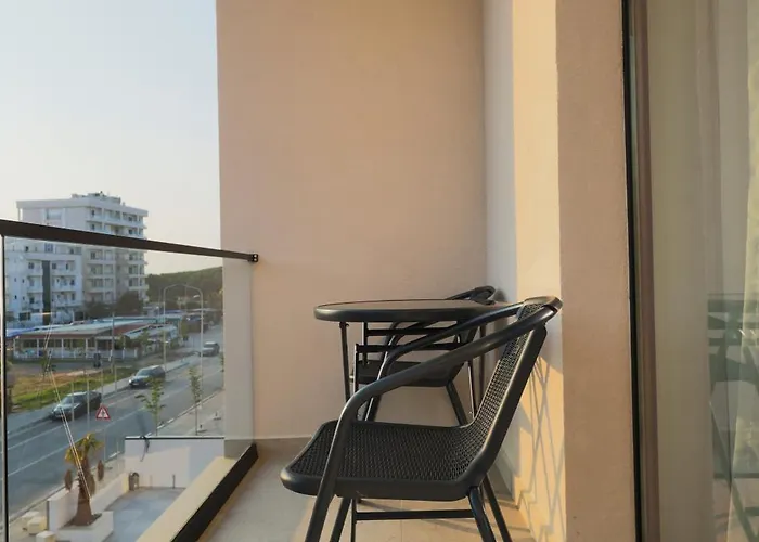 Ξενοδοχείο Albatros & 4*